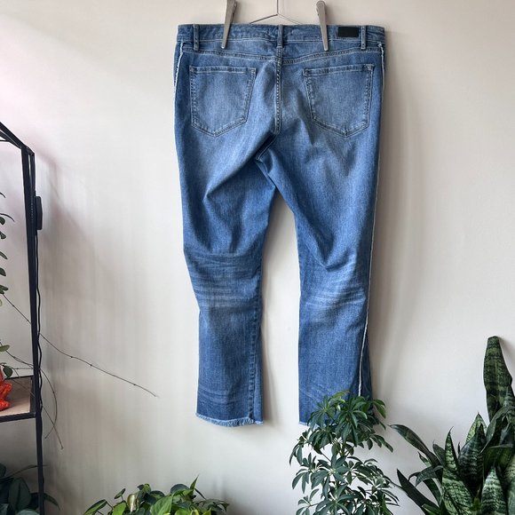 Gently Worn Distressed Dear John Erin Slim Straight HIGHDRIVE Jeans - Picture 8 of 16